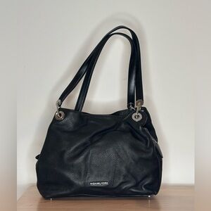 Michael Kors Black Shoulder Bag with Sleek Design